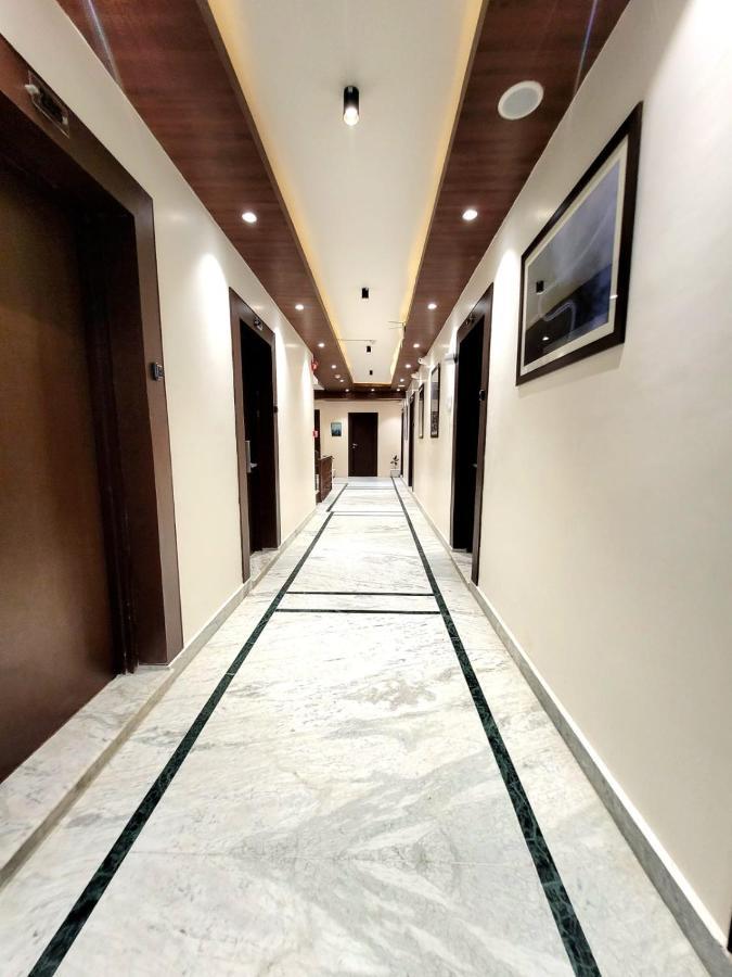 Hotel Royal Plaza Srīnagar Eksteriør bilde