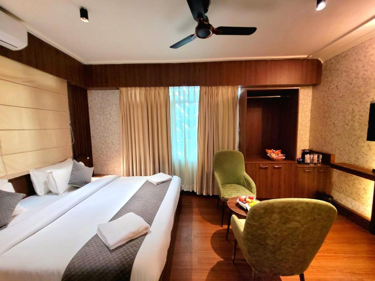 Hotel Royal Plaza Srīnagar Eksteriør bilde