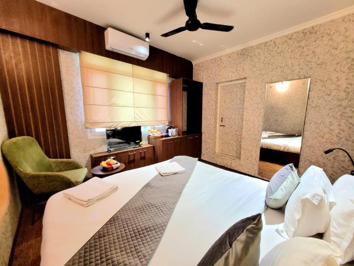 Hotel Royal Plaza Srīnagar Eksteriør bilde