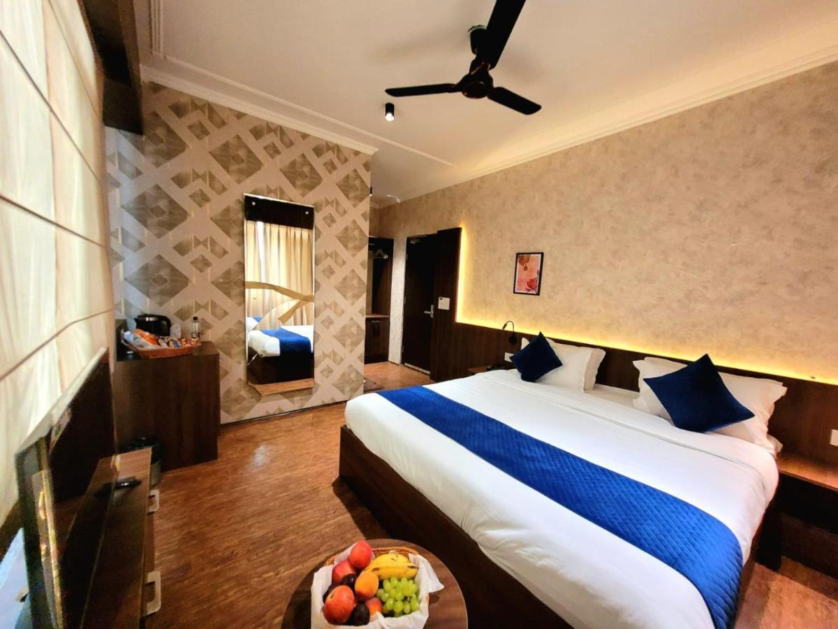Hotel Royal Plaza Srīnagar Eksteriør bilde