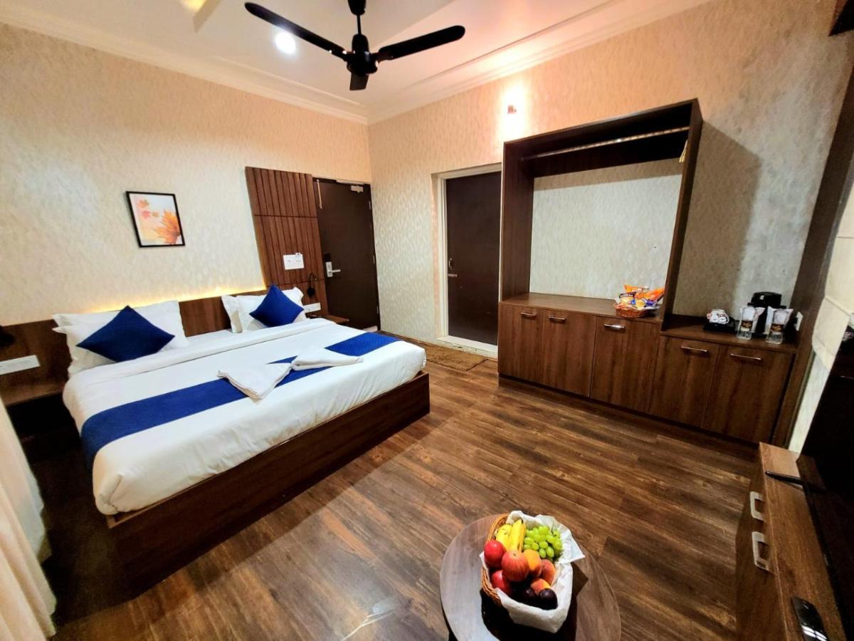 Hotel Royal Plaza Srīnagar Eksteriør bilde
