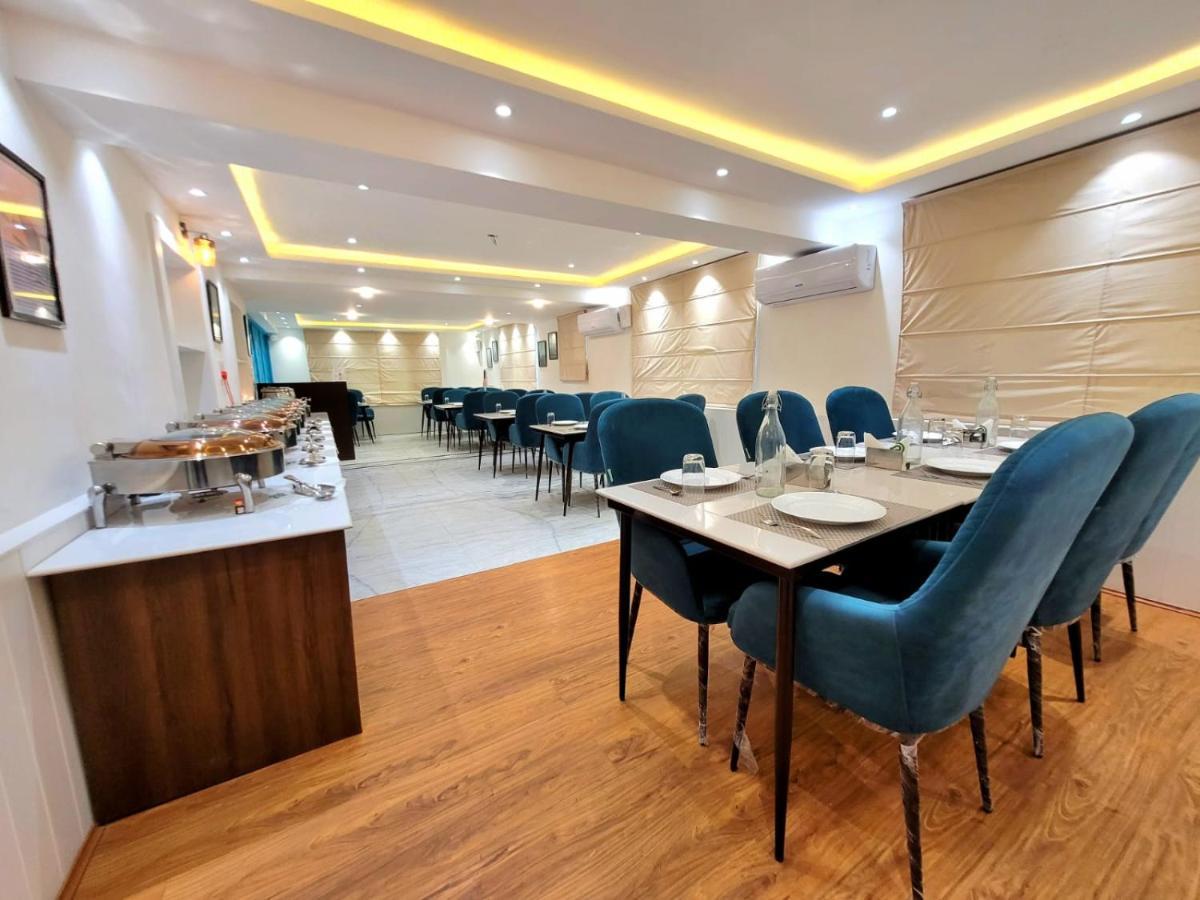 Hotel Royal Plaza Srīnagar Eksteriør bilde
